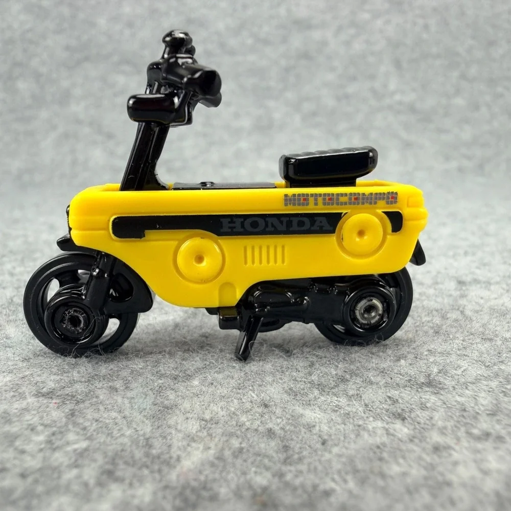 2025 Hot Wheels Honda Motocompo 1:64 Diecast Toy Race Yellow Motorcycle Bike